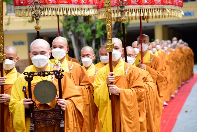 Lễ truyền giới Sa di Phương Trượng